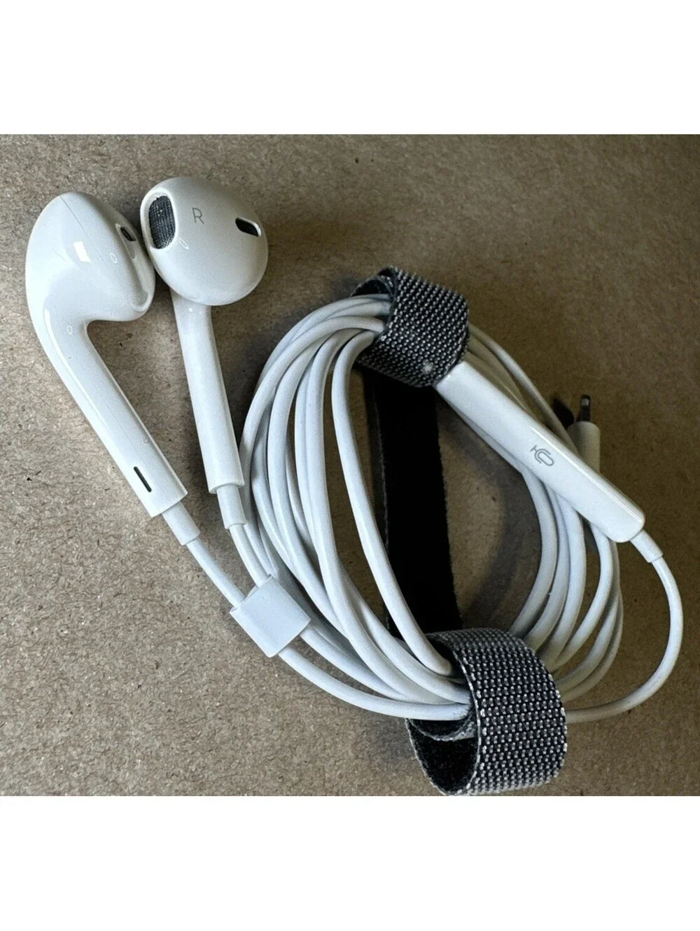Original Apple Lightning Cable Earbuds For IPhone or IPhone PRO Max w/Mic